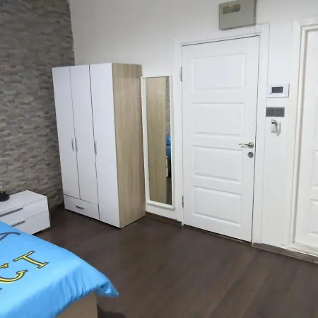 Istanberry - Happy Economy Apartamento *